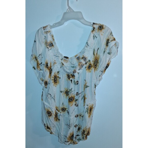Maurices White Floral Short Sleeve Off The Shoulder Blouse Sz XL - Picture 1 of 3